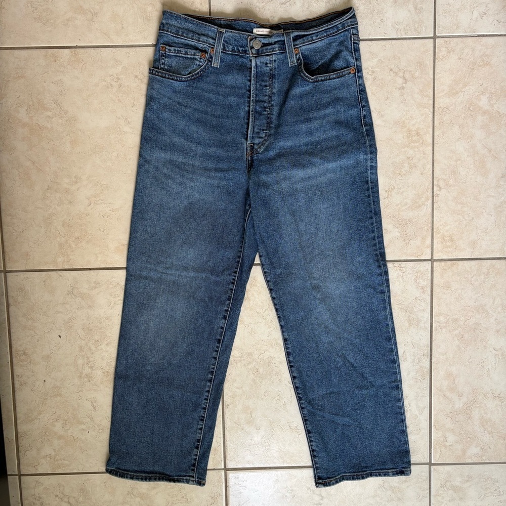 Levi's Women's Straight Leg Blue Jeans - Picture 2 of 10